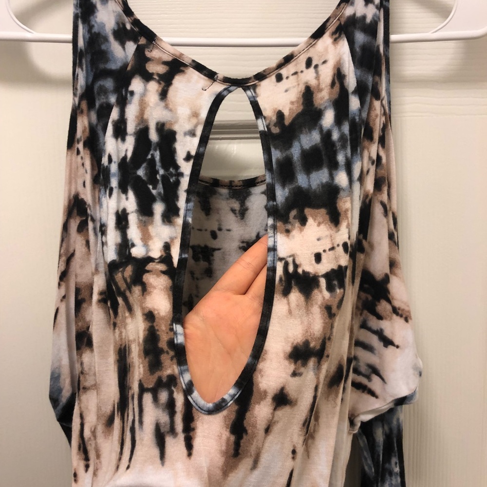 Shirt - Picture 4 of 4